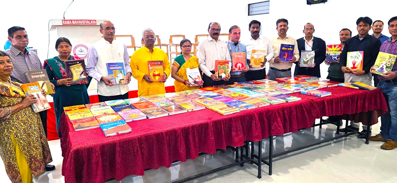 गायत्री ज्ञान मंदिर के ज्ञान यज्ञ अभियान के अन्तर्गत 434वाँ युगऋषि वाङ्मय की स्थापना सम्पन्न